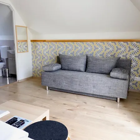 Jade Panzio Bed & Breakfast