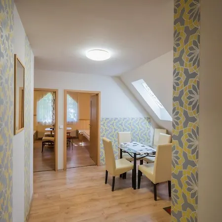 Jade Panzio Bed & Breakfast 3*