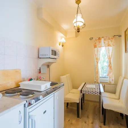 Bed & Breakfast Jade Panzio Balatonföldvár