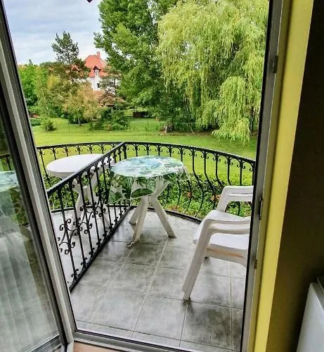 Jade Panzio 3* Balatonföldvár