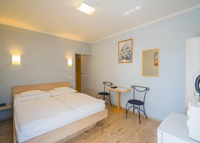 Jade Panzio 3* Balatonföldvár