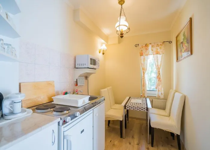 ベッド・アンド・ブレックファスト Jade Panzio Balatonföldvár